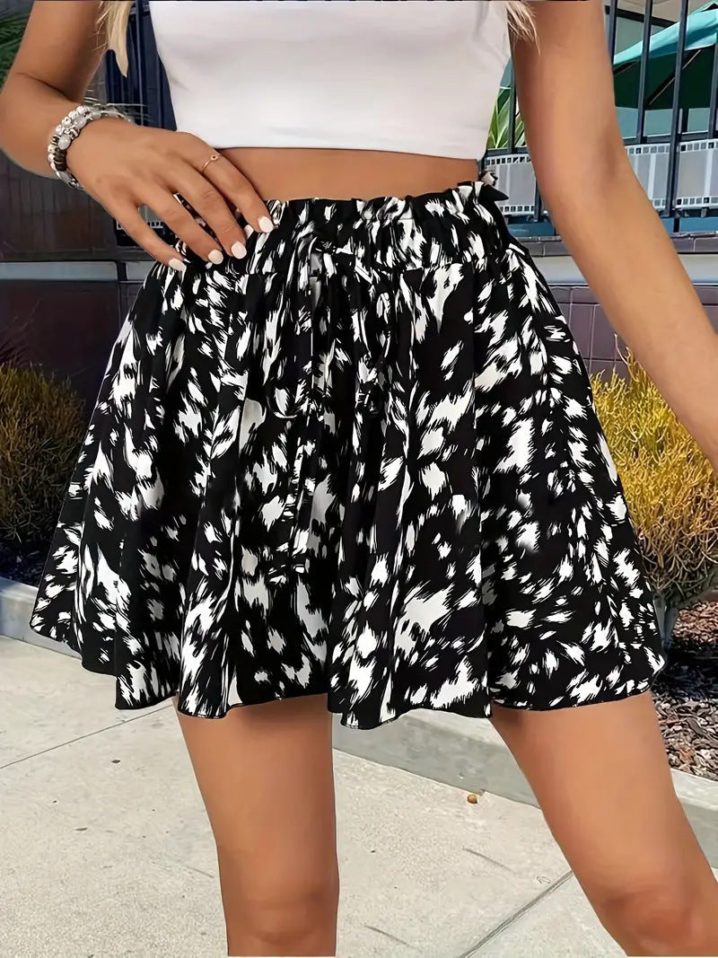 REINA - FALDA CORTA DE VERANO CON ESTAMPADO MODERNO